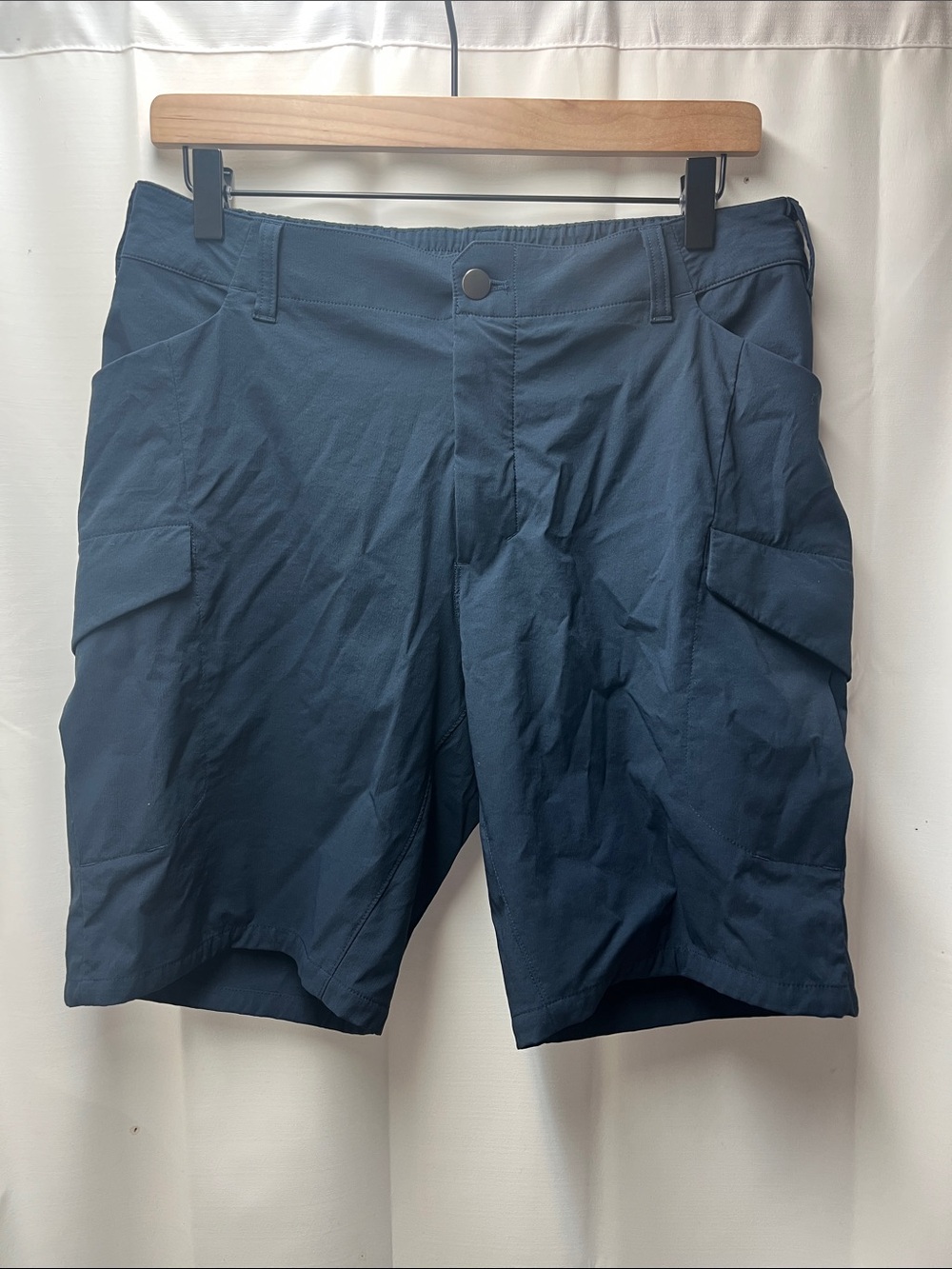 Lululemon Navy Blue Cargo 8.5" Inseam Stretch Casual Shorts LM7BH2S- 31